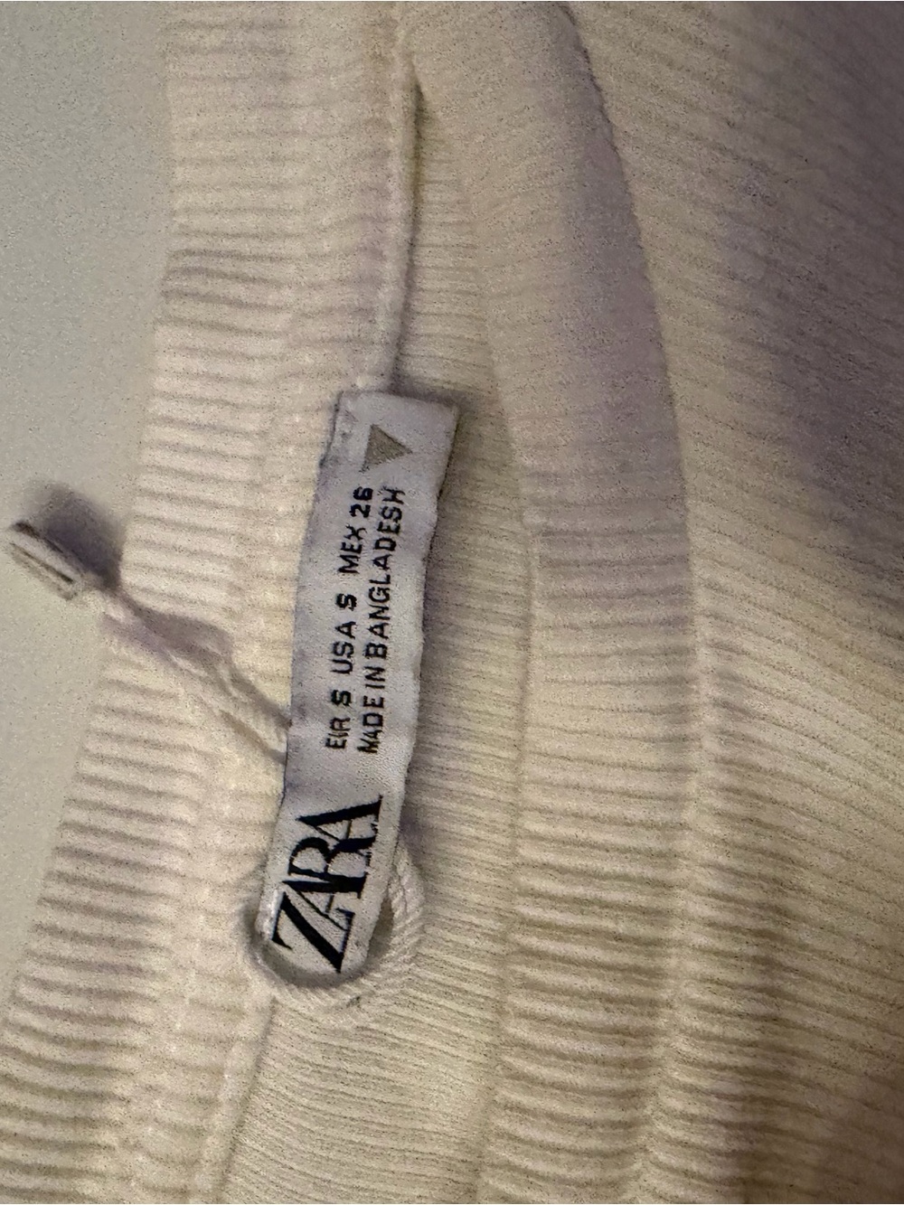 Zara Cream Ribbed Knit Top with Ruffle Trim - Picture 2 of 3